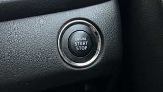 Used 2021 Maruti Suzuki Baleno [2019-2022] Zeta Petrol Petrol Manual top_features Keyless start