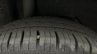 Used 2016 Ford Figo [2015-2019] Trend 1.2 Ti-VCT Petrol Manual tyres RIGHT REAR TYRE TREAD VIEW