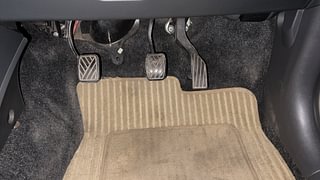 Used 2011 Maruti Suzuki Swift [2007-2011] VXi Petrol Manual interior PEDALS VIEW