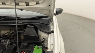 Used 2018 Volkswagen Polo [2015-2019] Highline1.2L (P) Petrol Manual engine ENGINE LEFT SIDE HINGE & APRON VIEW