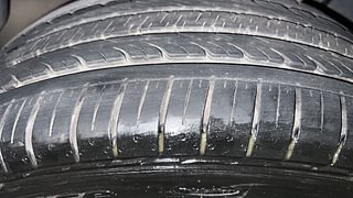 Used 2022 Maruti Suzuki Ciaz Alpha AT Petrol Petrol Automatic tyres RIGHT REAR TYRE TREAD VIEW