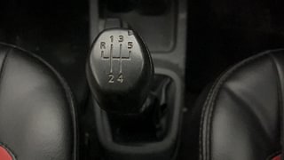 Used 2016 Renault Kwid [2015-2019] RXT Petrol Manual interior GEAR  KNOB VIEW