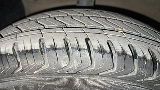 Used 2018 Hyundai Grand i10 [2017-2020] Magna 1.2 Kappa VTVT Petrol Manual tyres LEFT FRONT TYRE TREAD VIEW