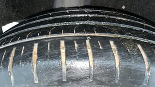 Used 2018 Maruti Suzuki Baleno [2015-2019] Zeta Petrol Petrol Manual tyres RIGHT REAR TYRE TREAD VIEW