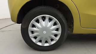 Used 2014 Maruti Suzuki Celerio VXI AMT Petrol Automatic tyres RIGHT REAR TYRE RIM VIEW