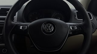 Used 2015 Volkswagen Polo [2010-2014] Highline1.2L (P) Petrol Manual top_features Airbags