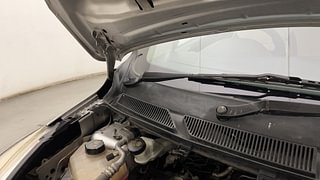 Used 2016 Ford Figo [2015-2019] Trend 1.2 Ti-VCT Petrol Manual engine ENGINE RIGHT SIDE HINGE & APRON VIEW