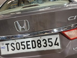 Used 2015 Honda City [2014-2017] VX Petrol Manual dents MINOR SCRATCH