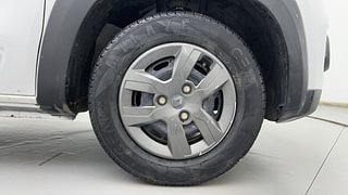Used 2019 Renault Kwid [2017-2019] RXT 1.0 SCE Special (O) Petrol Manual tyres RIGHT FRONT TYRE RIM VIEW