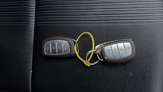 Used 2020 Hyundai New i20 Asta (O) 1.0 Turbo DCT Petrol Automatic extra CAR KEY VIEW