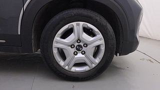 Used 2020 Kia Sonet HTX 1.0 iMT Petrol Manual tyres RIGHT FRONT TYRE RIM VIEW