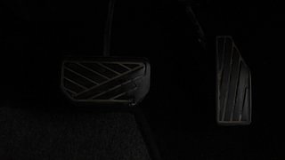 Used 2019 Maruti Suzuki Swift [2017-2021] ZXi Plus AMT Petrol Automatic interior PEDALS VIEW