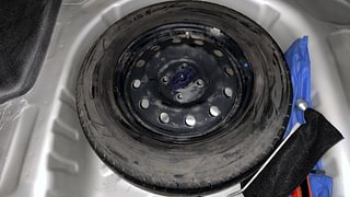 Used 2018 Maruti Suzuki Dzire [2017-2020] VDi AMT Diesel Automatic tyres SPARE TYRE VIEW