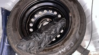 Used 2020 Renault Kwid 1.0 RXL AMT Petrol Automatic tyres SPARE TYRE VIEW