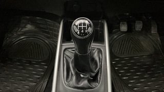 Used 2018 Maruti Suzuki Baleno [2015-2019] Zeta Petrol Petrol Manual interior GEAR  KNOB VIEW