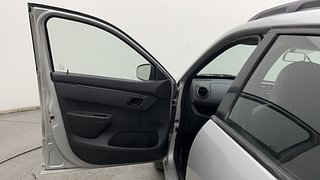 Used 2016 Renault Kwid [2015-2019] RXT Petrol Manual interior LEFT FRONT DOOR OPEN VIEW