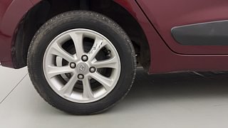 Used 2015 Hyundai Grand i10 [2013-2017] Asta AT 1.2 Kappa VTVT Petrol Automatic tyres RIGHT REAR TYRE RIM VIEW