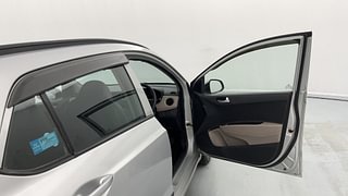 Used 2018 Hyundai Grand i10 [2017-2020] Sportz 1.2 CRDi Diesel Manual interior RIGHT FRONT DOOR OPEN VIEW