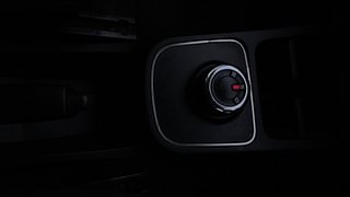 Used 2020 Renault Kwid 1.0 RXL AMT Petrol Automatic interior GEAR  KNOB VIEW
