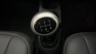 Used 2014 Maruti Suzuki Wagon R 1.0 [2010-2019] LXi Petrol Manual interior GEAR  KNOB VIEW