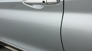 Used 2023 Maruti Suzuki XL6 Alpha MT Petrol Petrol Manual dents MINOR DENT