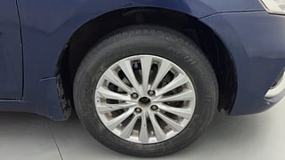 Used 2019 Maruti Suzuki Ciaz Delta Petrol Petrol Manual tyres RIGHT FRONT TYRE RIM VIEW