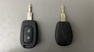 Used 2016 Renault Kwid [2015-2019] RXT Petrol Manual extra CAR KEY VIEW