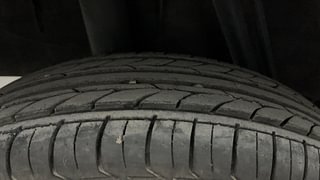 Used 2016 Renault Kwid [2015-2019] RXT Petrol Manual tyres RIGHT REAR TYRE TREAD VIEW