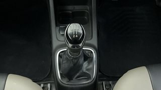 Used 2019 Renault Kwid [2017-2019] RXT 1.0 SCE Special (O) Petrol Manual interior GEAR  KNOB VIEW