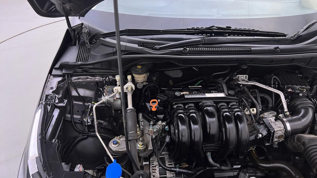 New Honda City engine ENGINE RIGHT SIDE HINGE & APRON VIEW