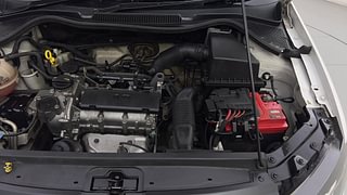 Used 2015 Volkswagen Polo [2010-2014] Highline1.2L (P) Petrol Manual engine ENGINE LEFT SIDE VIEW