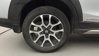 Used 2023 Maruti Suzuki XL6 Alpha MT Petrol Petrol Manual tyres RIGHT REAR TYRE RIM VIEW