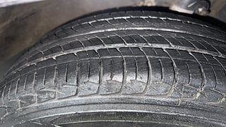 Used 2018 Honda Amaze 1.2 S (O) Petrol Manual tyres RIGHT FRONT TYRE TREAD VIEW