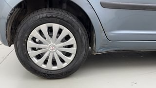 Used 2011 Maruti Suzuki Swift [2007-2011] VXi Petrol Manual tyres RIGHT REAR TYRE RIM VIEW