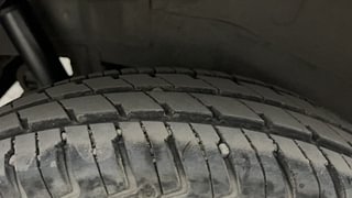Used 2014 Maruti Suzuki Wagon R 1.0 [2010-2019] LXi Petrol Manual tyres RIGHT REAR TYRE TREAD VIEW