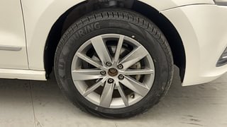 Used 2018 Volkswagen Polo [2015-2019] Highline1.2L (P) Petrol Manual tyres RIGHT FRONT TYRE RIM VIEW