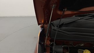 Used 2016 Mahindra KUV100 [2015-2017] K6 6 STR Petrol Manual engine ENGINE RIGHT SIDE HINGE & APRON VIEW