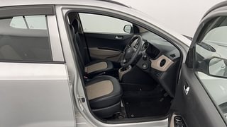 Used 2018 Hyundai Grand i10 [2017-2020] Sportz 1.2 CRDi Diesel Manual interior RIGHT SIDE FRONT DOOR CABIN VIEW