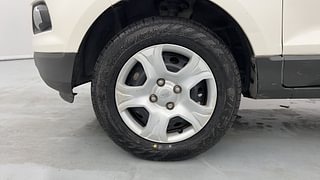 Used 2016 Ford EcoSport [2015-2017] Trend 1.5L Ti-VCT Petrol Manual tyres LEFT FRONT TYRE RIM VIEW