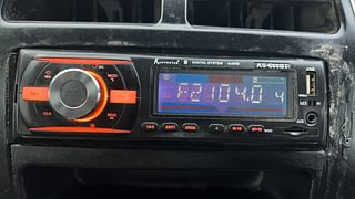 Used 2018 Renault Kwid [2015-2019] RXL Petrol Manual top_features Integrated (in-dash) music system