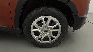 Used 2016 Mahindra KUV100 [2015-2017] K6 6 STR Petrol Manual tyres RIGHT FRONT TYRE RIM VIEW