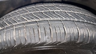 Used 2011 Maruti Suzuki Swift [2007-2011] VXi Petrol Manual tyres RIGHT FRONT TYRE TREAD VIEW