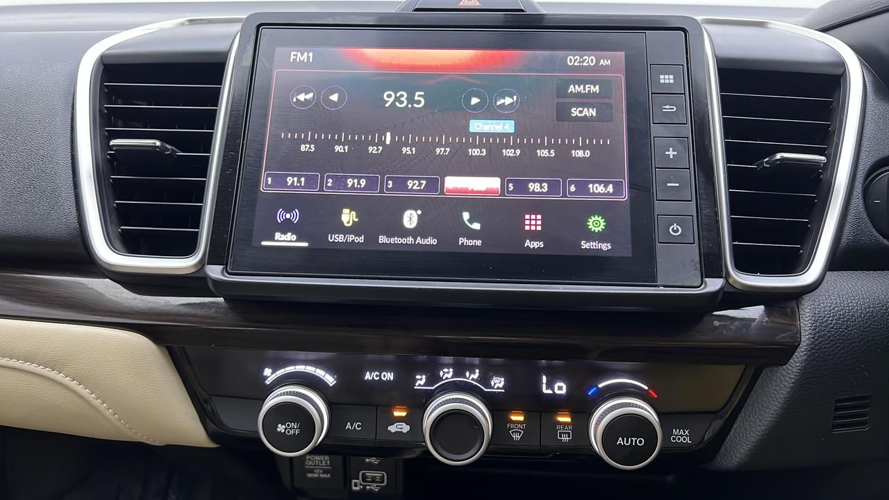 New Honda City interior MUSIC SYSTEM & AC CONTROL VIEW