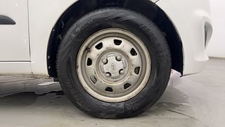 Used 2015 Hyundai i10 magna 1.1 Petrol Manual tyres RIGHT FRONT TYRE RIM VIEW