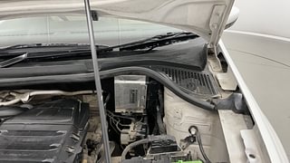 Used 2020 volkswagen Vento Highline Plus 1.0L TSI Petrol AT Petrol Automatic engine ENGINE LEFT SIDE HINGE & APRON VIEW