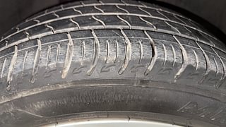 Used 2022 Tata Altroz XM Plus 1.2 Petrol Manual tyres RIGHT FRONT TYRE TREAD VIEW