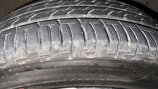 Used 2021 Honda City ZX CVT Petrol Automatic tyres RIGHT FRONT TYRE TREAD VIEW