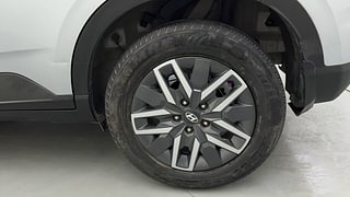 Used 2022 Hyundai Venue [2019-2022] SX 1.0  Turbo iMT Petrol Manual tyres LEFT REAR TYRE RIM VIEW