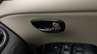 Used 2013 Hyundai i10 magna 1.1 Petrol Manual top_features Central locking