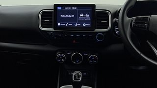 Used 2022 Hyundai Venue [2019-2022] SX 1.0  Turbo iMT Petrol Manual interior MUSIC SYSTEM & AC CONTROL VIEW